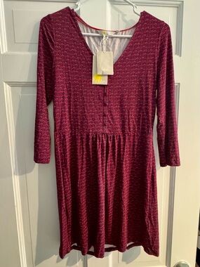 NEW WITH TAGS Boden Magenta and Red Patterned V-Neck Dress